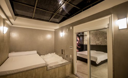 img-suite-hidro-quo-banho-de-espuma-quo-motel