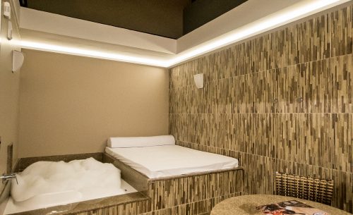 img-suite-hidro-quo-teto-aberto-quo-motel-500x305 img-suite-hidro-quo-teto-aberto-quo-motel-500x305