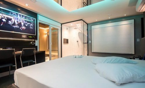 img-suite-swing-interativa-quo-luzes-quo-motel-500x305 img-suite-swing-interativa-quo-luzes-quo-motel-500x305