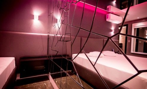 img-suite-swing-interativa-quo-textura-quo-motel-500x305 img-suite-swing-interativa-quo-textura-quo-motel-500x305